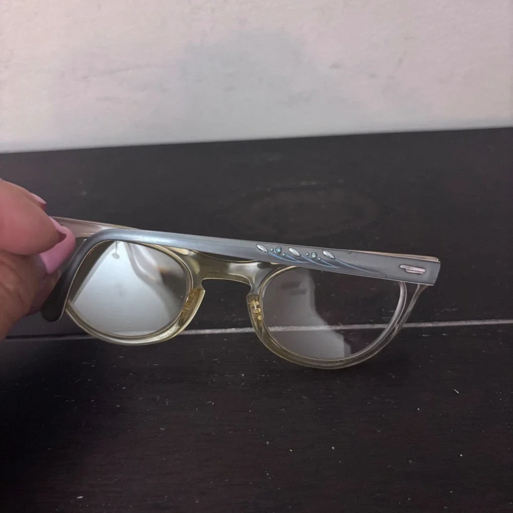 Vintage Shuron‎ Cat Eye FRAMES 5 1/4 US Grey Aluminum Brow Rhinestone Amber 50s
